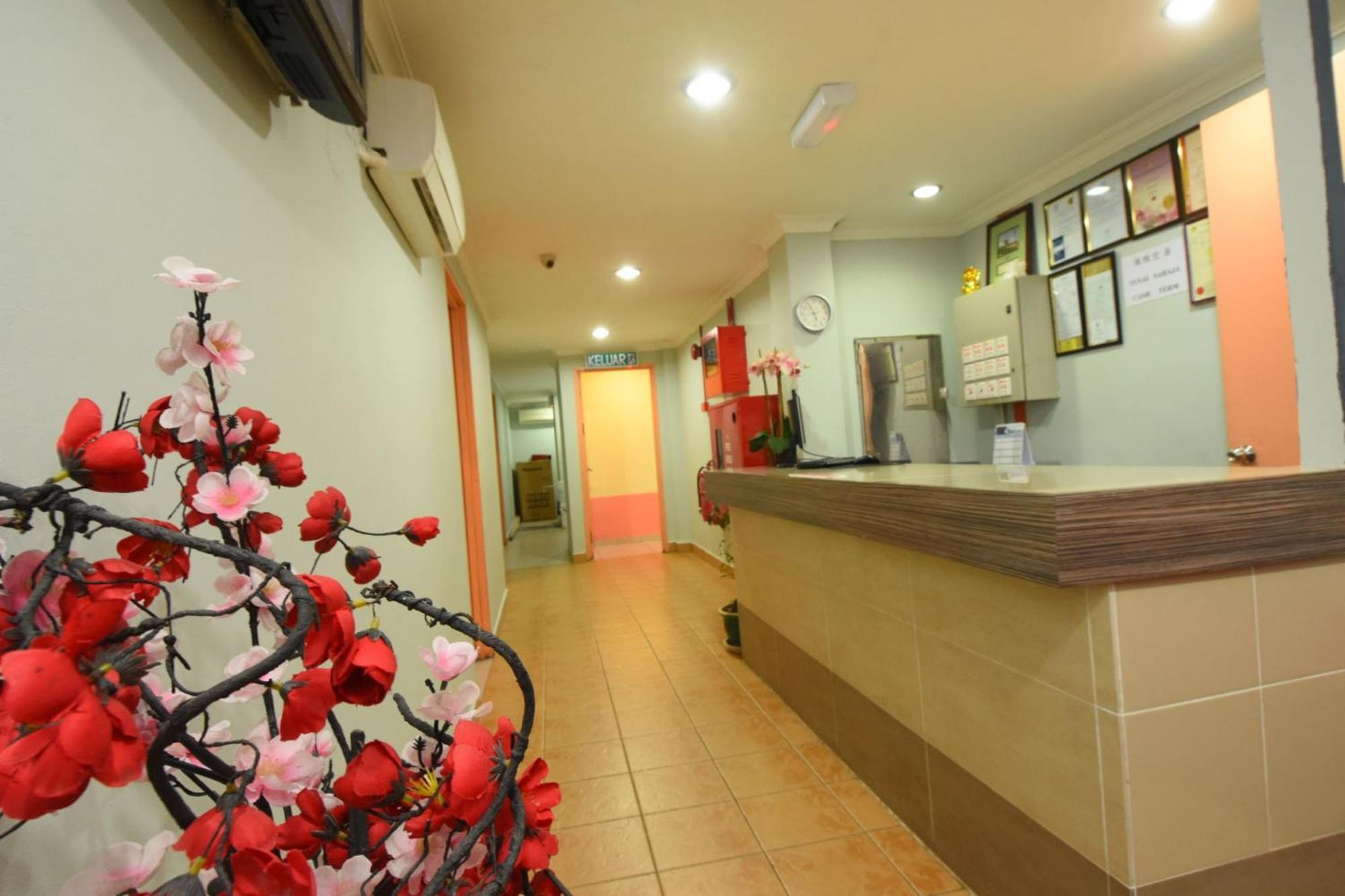 Oyo 89642 Highway Inn Mukah المظهر الخارجي الصورة