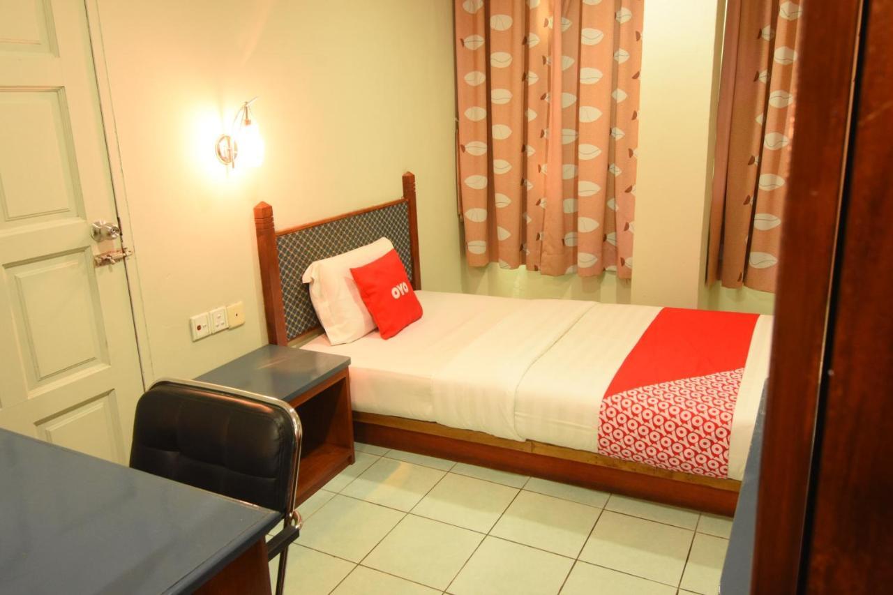 Oyo 89642 Highway Inn Mukah المظهر الخارجي الصورة